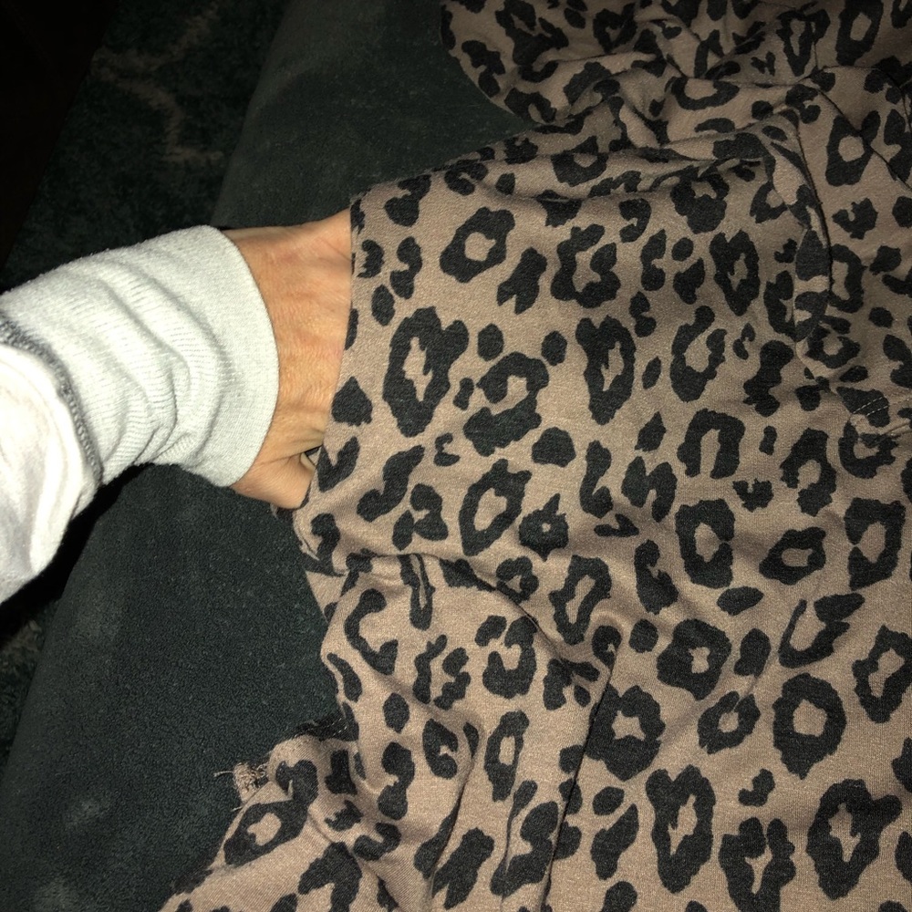 Long sleeved leopard print pocket tunic xl